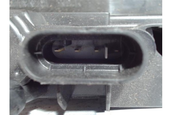 Recambio de cierre electromagnetico delantero derecho para nissan primera berlina (p12) 1.9 dci referencia OEM IAM 80500BA200  