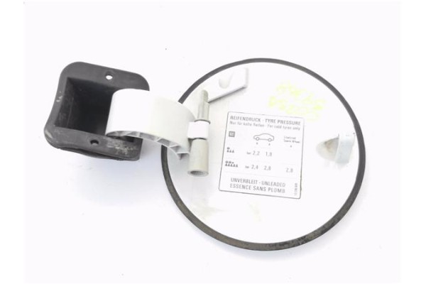 Recambio de tapa exterior combustible para opel corsa c 1.2 twinport referencia OEM IAM 9164237 468435664 