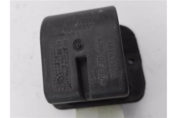 Recambio de tapa exterior combustible para opel corsa c 1.2 twinport referencia OEM IAM 9164237 468435664 