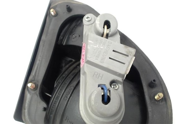 Recambio de piloto trasero izquierdo para daewoo lanos 1.5 se referencia OEM IAM   