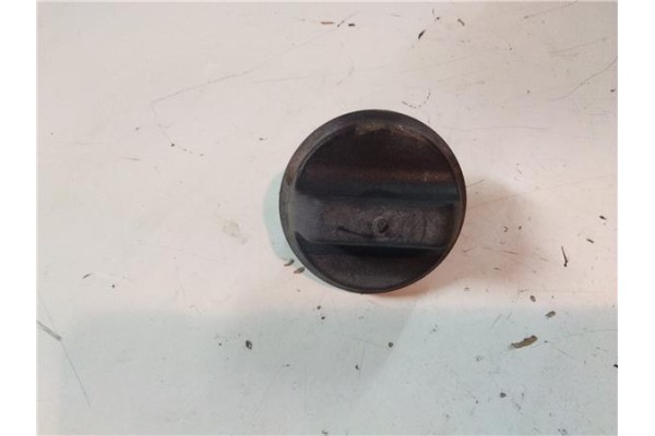 Recambio de tapon combustible para renault clio iii 1.2 16v expression referencia OEM IAM 7700812369   Recambio de tapon combustible para renault clio iii 1.2 16v expression referencia OEM IAM 7700812369