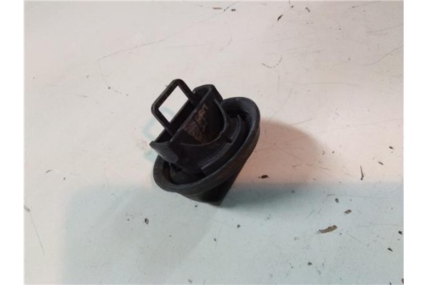 Recambio de tapon combustible para renault clio iii 1.2 16v expression referencia OEM IAM 7700812369   Recambio de tapon combustible para renault clio iii 1.2 16v expression referencia OEM IAM 7700812369