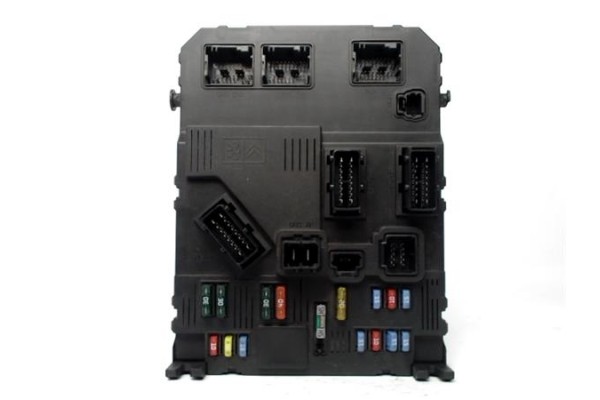 Recambio de caja fusibles/rele para citroen c3 1.1 i referencia OEM IAM 9653667380 S118470003 