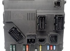 Recambio de caja fusibles/rele para citroen c3 1.1 i referencia OEM IAM 9653667380 S118470003 