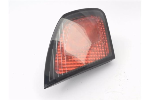 Recambio de piloto porton trasero izquierdo para nissan primera berlina (p11) 1.8 referencia OEM IAM 89020142 265559F510 