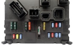 Recambio de caja fusibles/rele para citroen c3 1.1 i referencia OEM IAM 9653667380 S118470003 