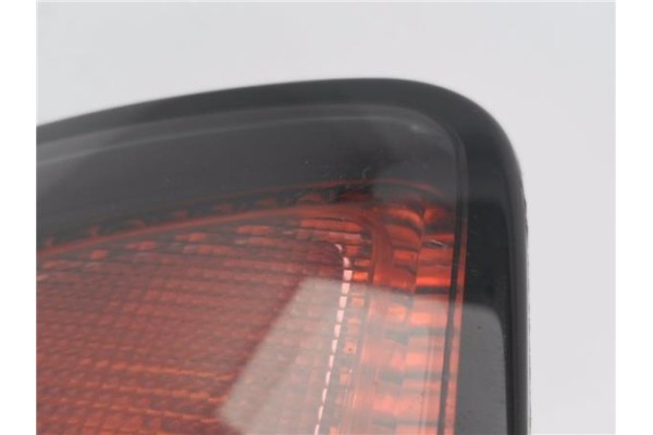 Recambio de piloto porton trasero izquierdo para nissan primera berlina (p11) 1.8 referencia OEM IAM 89020142 265559F510 