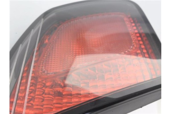 Recambio de piloto porton trasero izquierdo para nissan primera berlina (p11) 1.8 referencia OEM IAM 89020142 265559F510 