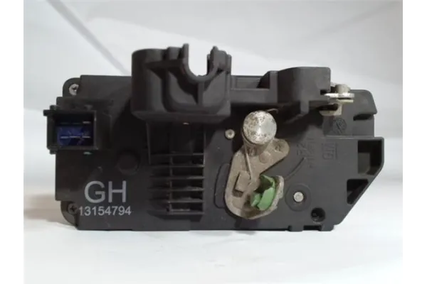 Recambio de cierre electromagnetico trasero derecho para opel corsa c 1.3 cdti referencia OEM IAM 13154794GH  