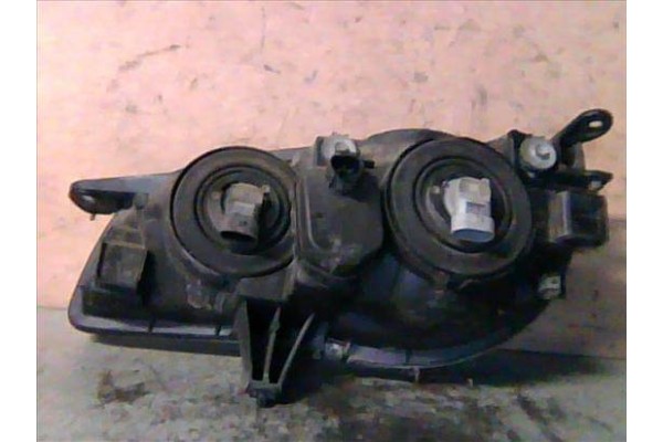 Recambio de faro delantero dcho para toyota corolla (e11) 1.6 16v (zze112_) referencia OEM IAM 811301E530  