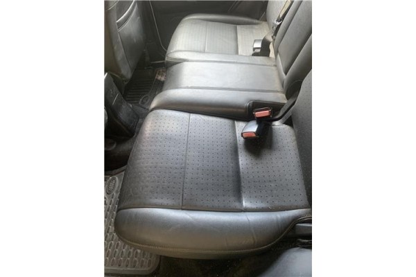 Recambio de asientos traseros para land rover freelander (ln) 2.0 hse familiar referencia OEM IAM XH5263804HA8PUY HPA500360PUY 