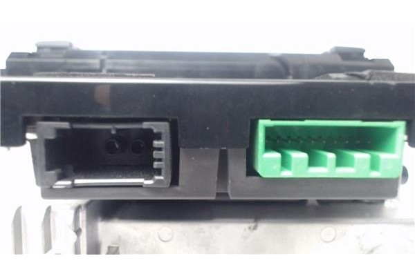 Recambio de autoradio para volvo s80 berlina 2.5 t kinetic referencia OEM IAM 30773438AA  