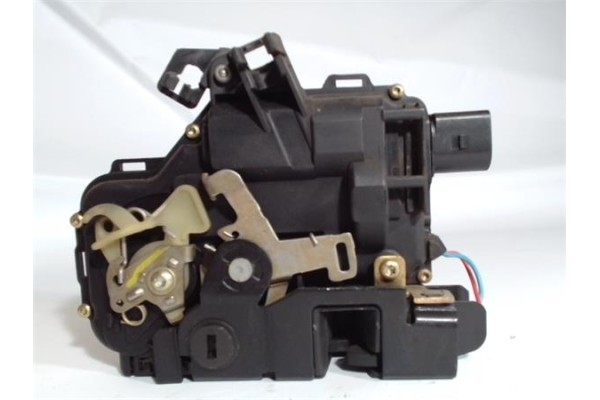 Recambio de cierre electromagnetico trasero izquierdo para seat toledo (1m2) 1.9 tdi referencia OEM IAM 3B1839015A  