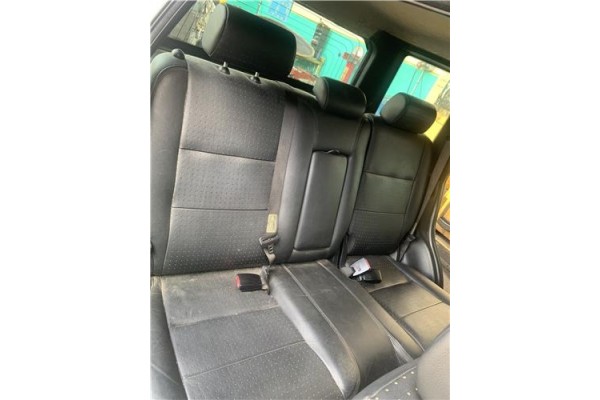 Recambio de asientos traseros para land rover freelander (ln) 2.0 hse familiar referencia OEM IAM XH5263804HA8PUY HPA500360PUY 