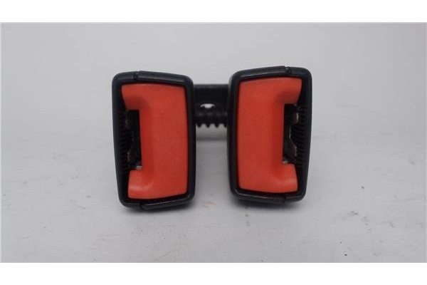 Recambio de anclaje cinturon trasero izquierdo para opel astra j 1.6 referencia OEM IAM 13354863  
