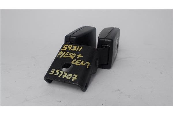 Recambio de anclaje cinturon trasero izquierdo para opel astra j 1.6 referencia OEM IAM 13354863  