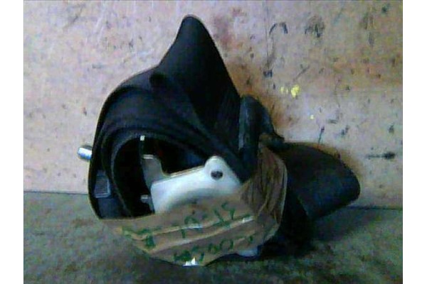 Recambio de juego cinturones delantero para opel corsa b 1.2 i referencia OEM IAM 90444261 90387481 