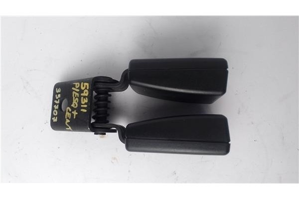 Recambio de anclaje cinturon trasero izquierdo para opel astra j 1.6 referencia OEM IAM 13354863  