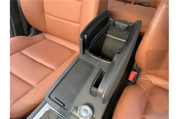 Recambio de reposabrazos para mercedes-benz clase c (bm 204) berlina 3.0 c 280 (204.054) referencia OEM IAM A20468006399F59  