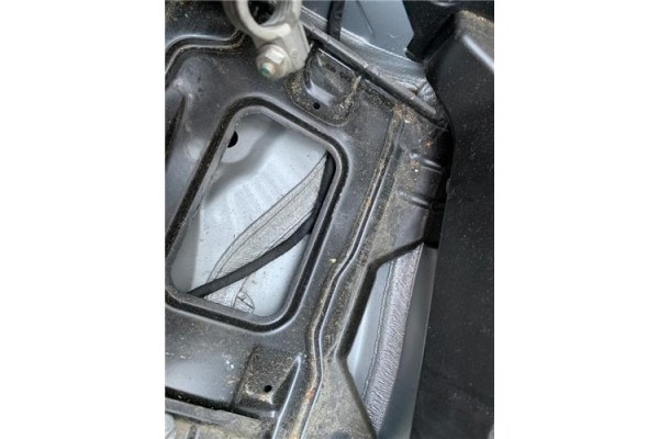 Recambio de soporte bateria para mercedes-benz clase c (bm 204) berlina 3.0 c 280 (204.054) referencia OEM IAM A2046200018  