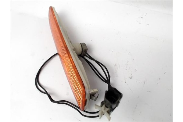 Recambio de intermitente delantero dcho para volvo s40 berlina 1.9 di referencia OEM IAM 30896799  30621937 , VOLVO
