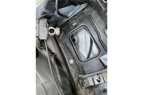 Recambio de soporte bateria para mercedes-benz clase c (bm 204) berlina 3.0 c 280 (204.054) referencia OEM IAM A2046200018  