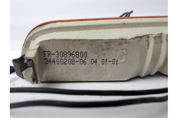 Recambio de intermitente delantero dcho para volvo s40 berlina 1.9 di referencia OEM IAM 30896799  30621937 , VOLVO