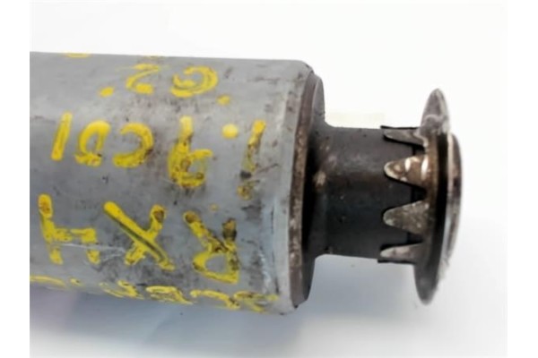 Recambio de palier trasero derecho para renault scenic i (ja...) 1.9 dci rx4 referencia OEM IAM 8200088110  