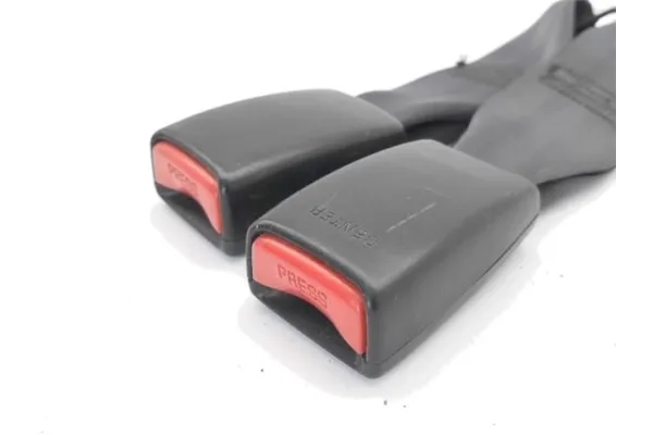 Recambio de anclaje cinturon trasero central para honda civic vi 1.6 referencia OEM IAM 82485S6DE04ZB  