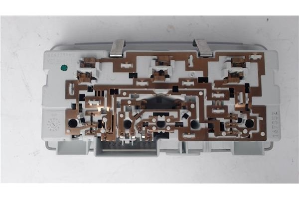 Recambio de luz interior techo para opel astra j 1.6 referencia OEM IAM 13285096 1230112 