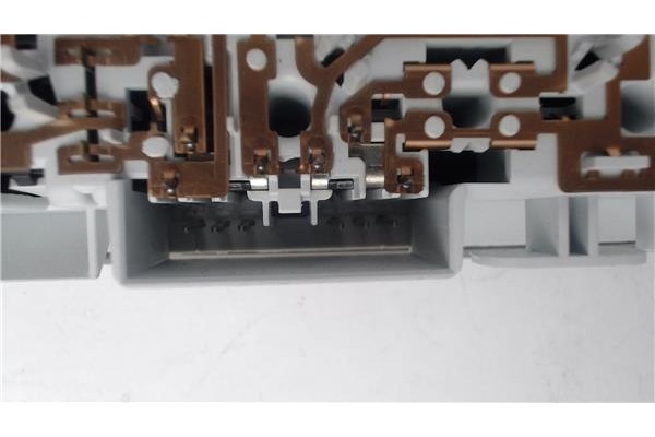 Recambio de luz interior techo para opel astra j 1.6 referencia OEM IAM 13285096 1230112 