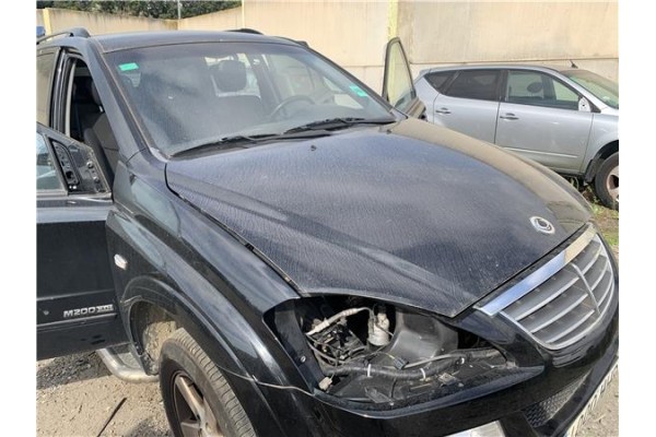 Recambio de capo para ssangyong kyron 2.0 200 xdi referencia OEM IAM 6182009003 6101109111 