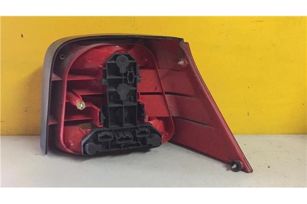Recambio de piloto trasero izquierdo para volkswagen golf iv berlina (1j1) 1.6 soul referencia OEM IAM   