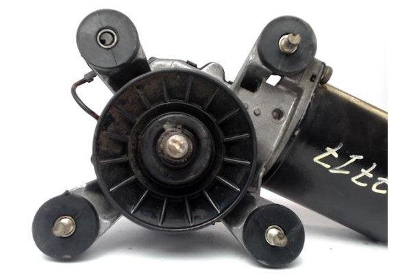 Recambio de motor limpiaparabrisas delantero para mazda 626 berlina (gf) 2.0 referencia OEM IAM 8492001304  
