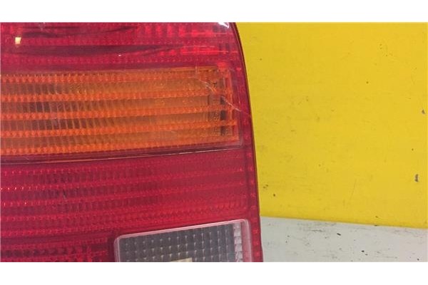 Recambio de piloto trasero izquierdo para volkswagen golf iv berlina (1j1) 1.6 soul referencia OEM IAM   