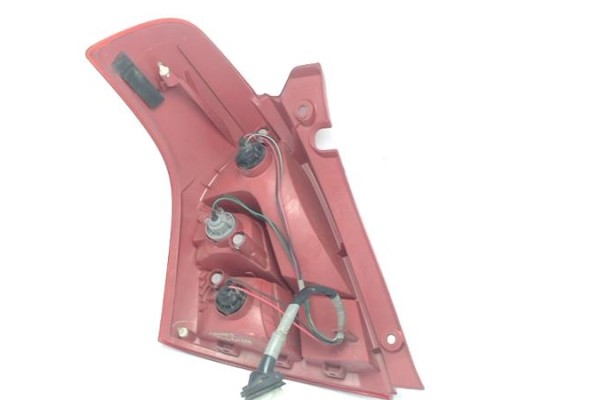 Recambio de piloto trasero derecho para suzuki swift iii (sg) 1.5 referencia OEM IAM 2010002  