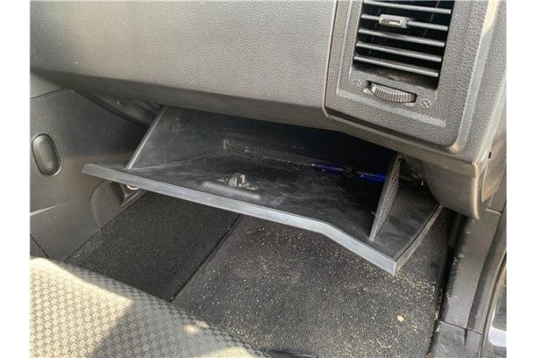 Recambio de guantera salpicadero para ssangyong kyron 2.0 200 xdi referencia OEM IAM 7778008000  