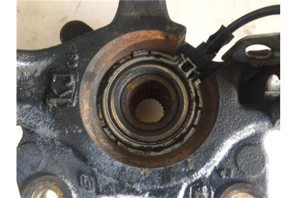 Recambio de mangueta delantero izquierda para renault kangoo ii 1.5 furgón compact comfort referencia OEM IAM   