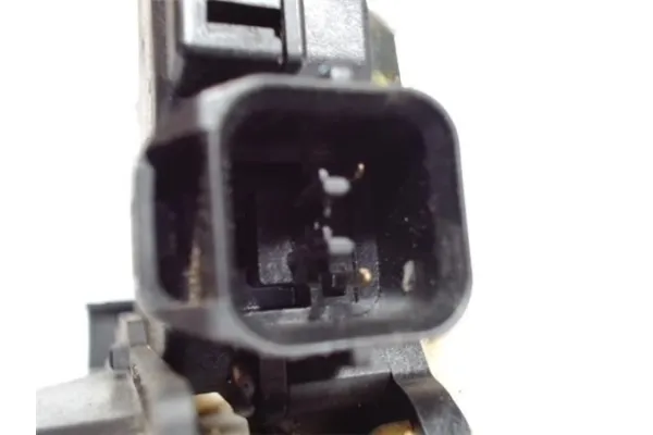 Recambio de cierre electromagnetico trasero derecho para mitsubishi colt cz3 berl. 5 (z30a) 1.1 inform (d) referencia OEM IAM MN