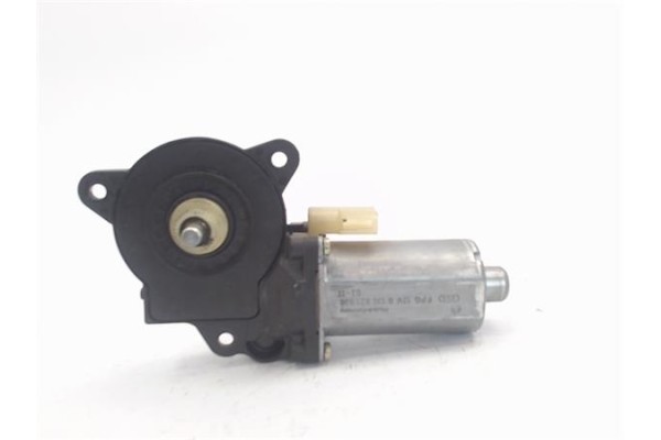 Recambio de elevalunas electrico delantero izquierdo para ford fiesta (cbk) referencia OEM IAM 0130821938  