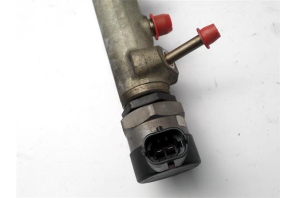 Recambio de rampa inyectores para toyota yaris (ksp9/scp9/nlp9) 1.4 d-4d referencia OEM IAM 0445214133  