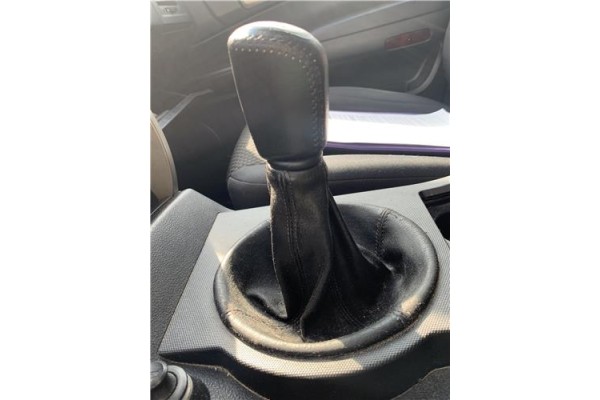 Recambio de palanca de cambio para ssangyong kyron 2.0 200 xdi referencia OEM IAM 3170031002  
