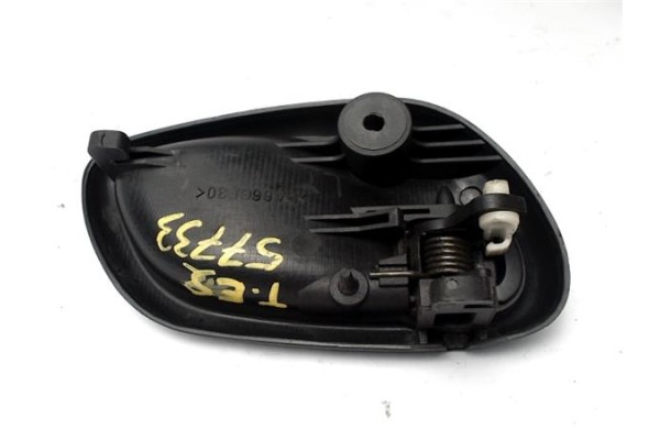 Recambio de manilla int. puerta trasero izquierda para opel agila 1.2 básico referencia OEM IAM 4706318  