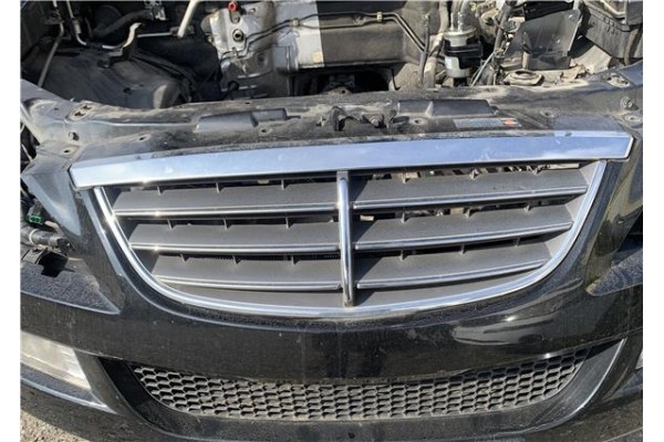Recambio de paragolpes delantero para ssangyong kyron 2.0 200 xdi referencia OEM IAM 7871109101 7871009000 