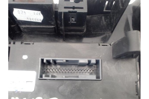 Recambio de mandos climatizador para opel zafira a 2.0 dti 16v referencia OEM IAM 6822040 6239235 