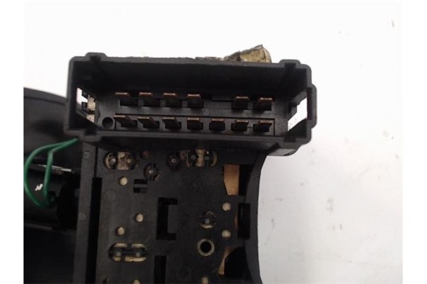 Recambio de mando de luces para renault megane i classic (la0) referencia OEM IAM 7700428235 34440401 