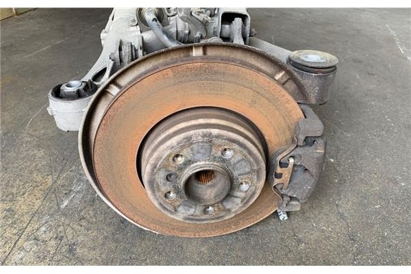 Recambio de puente trasero para bmw serie 7 (e65/e66) 4.4 745i referencia OEM IAM 33316779789  