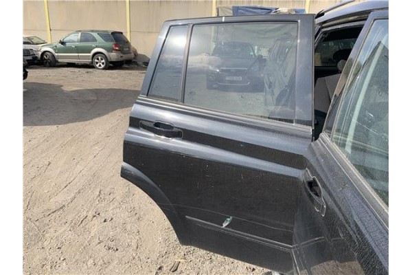 Recambio de puerta trasero derecha para ssangyong kyron 2.0 200 xdi referencia OEM IAM 6300408103 6381021001 