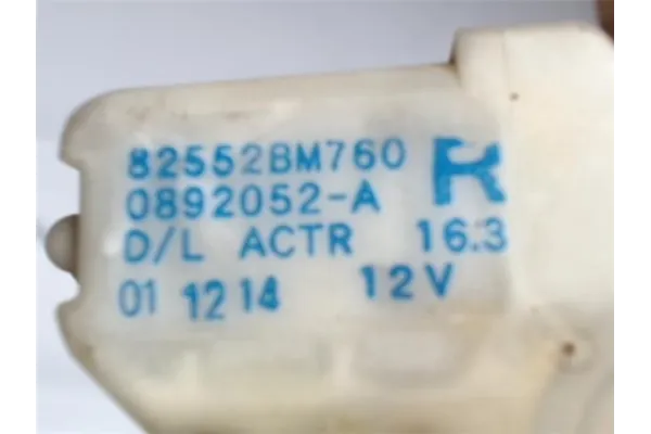 Recambio de cierre electromagnetico trasero derecho para nissan almera tino (v10m) 2.2 di referencia OEM IAM 82552BM760 0892052A