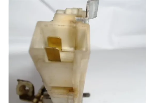 Recambio de cierre electromagnetico trasero derecho para nissan almera tino (v10m) 2.2 di referencia OEM IAM 82552BM760 0892052A
